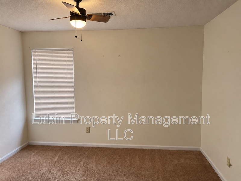 5474 Hidden Meadows Dr - Photo 4 of 7