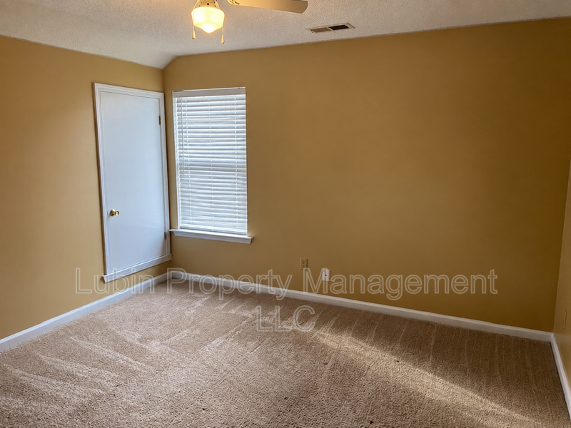 5474 Hidden Meadows Dr - Photo 5 of 7
