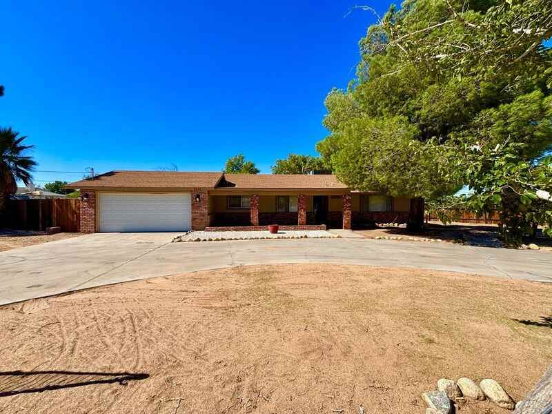 9472 Wasco Ave - Photo 3 of 28