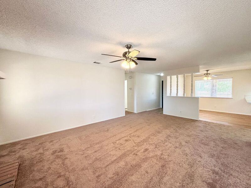 9472 Wasco Ave - Photo 6 of 28