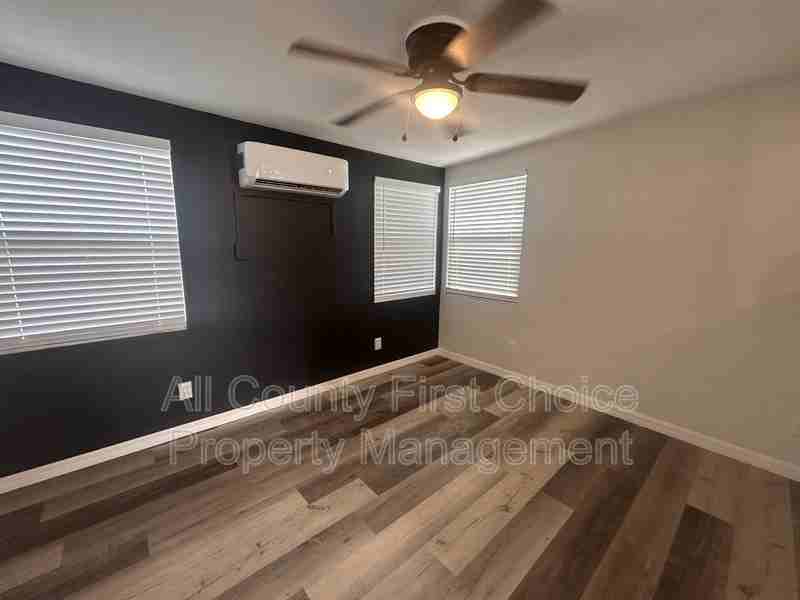 2511 1/2 55th Ave N - Photo 4 of 13