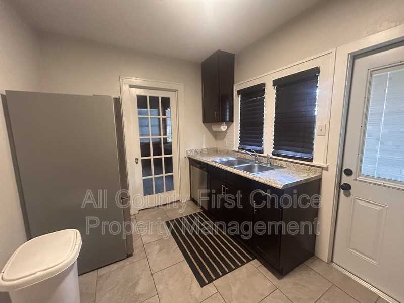 2511 55th Ave N - Photo 6 of 22