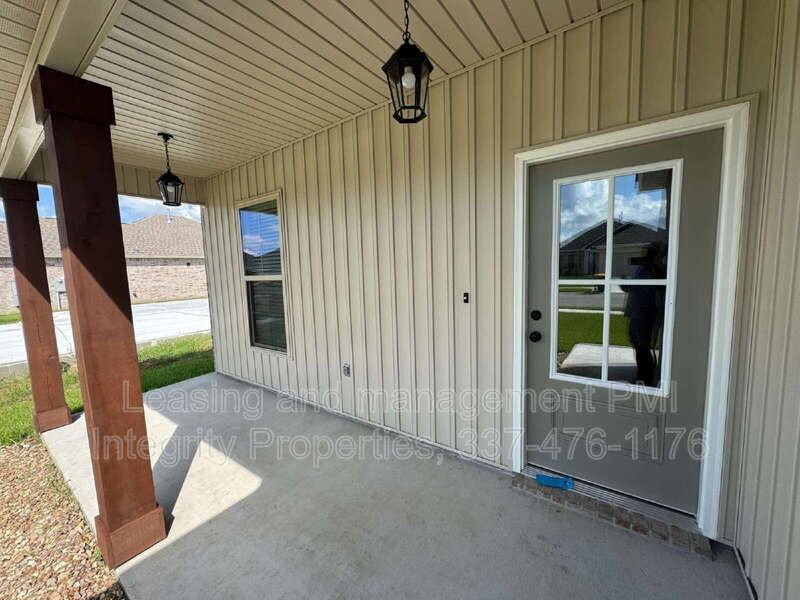 213 Tatum Ln - Photo 2 of 22
