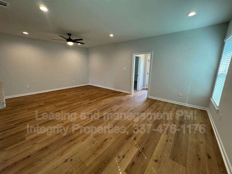 213 Tatum Ln - Photo 3 of 22