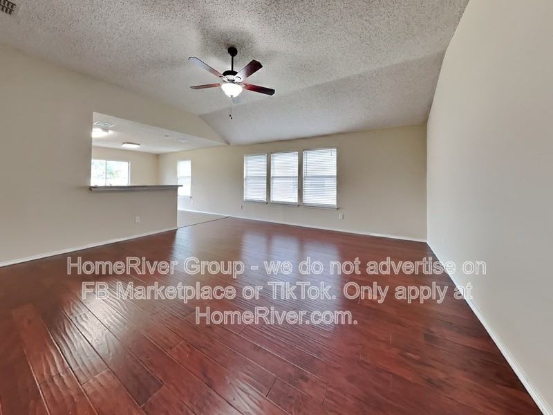 407 Ashland Dr - Photo 2 of 27
