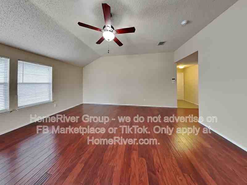 407 Ashland Dr - Photo 4 of 27