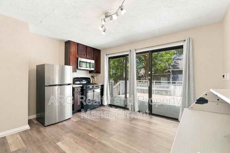 1014 Curran St Nw - Photo 6 of 15