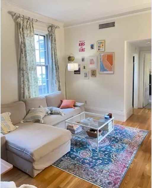 73 Pinckney St #4 - Photo 3 of 11