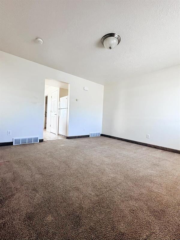 828 E Factory St #8 - Photo 2 of 13