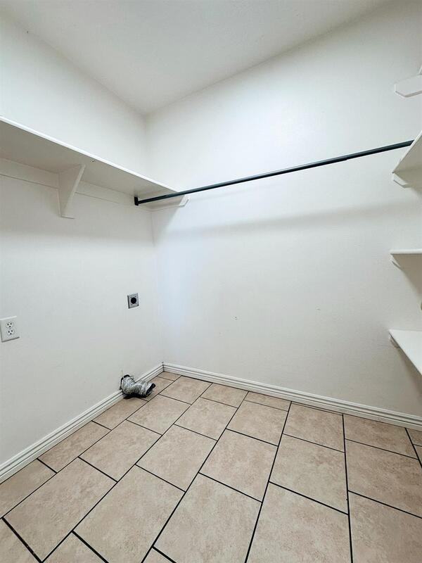 828 E Factory St #8 - Photo 6 of 13
