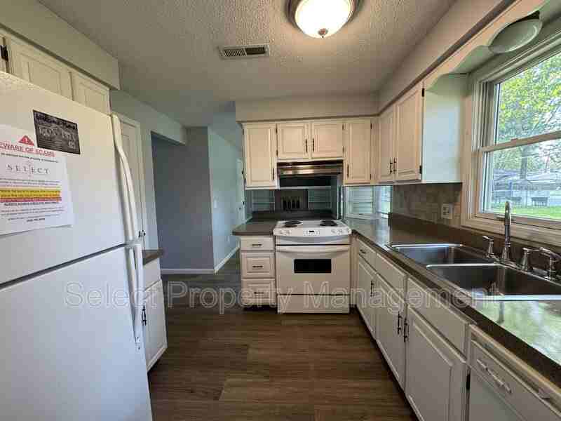 1925 Kendawa Dr - Photo 6 of 27