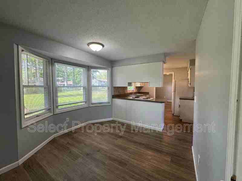 1925 Kendawa Dr - Photo 7 of 27
