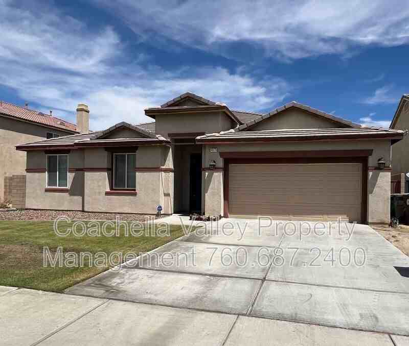 49126 Pluma Roja Pl - Photo 2 of 43