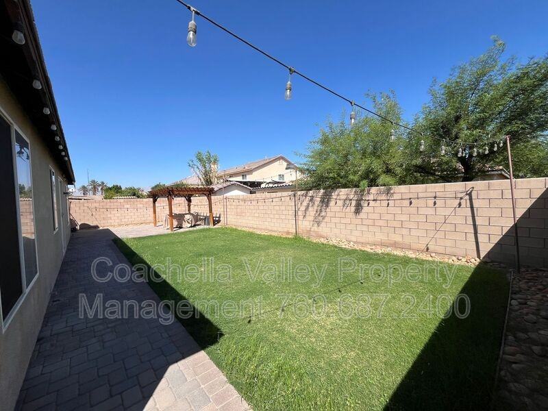 49126 Pluma Roja Pl - Photo 6 of 43