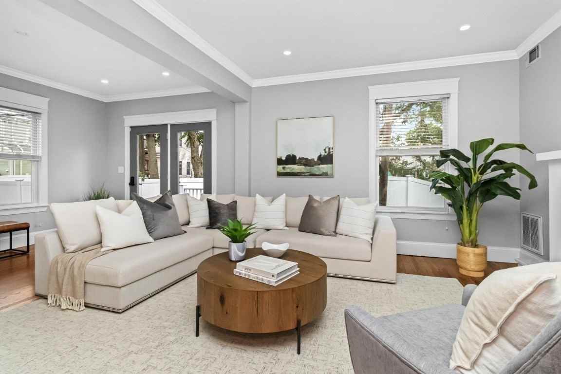 16 Lingard St #2 - Photo 3 of 26