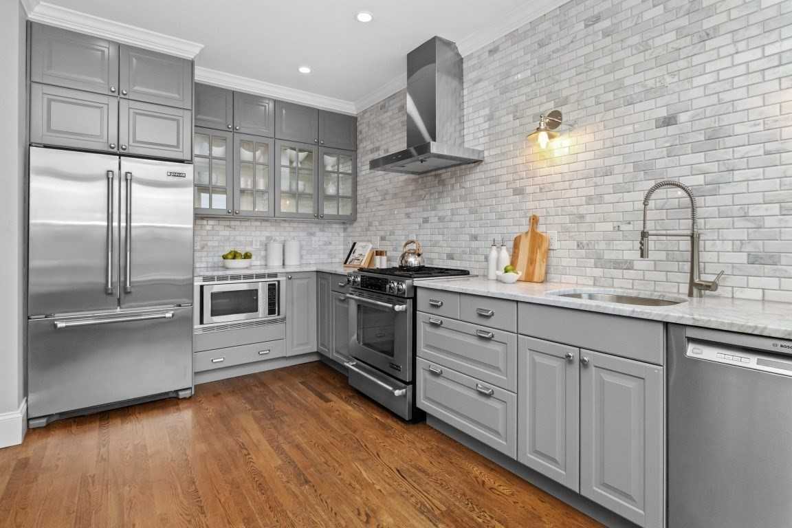 16 Lingard St #2 - Photo 6 of 26