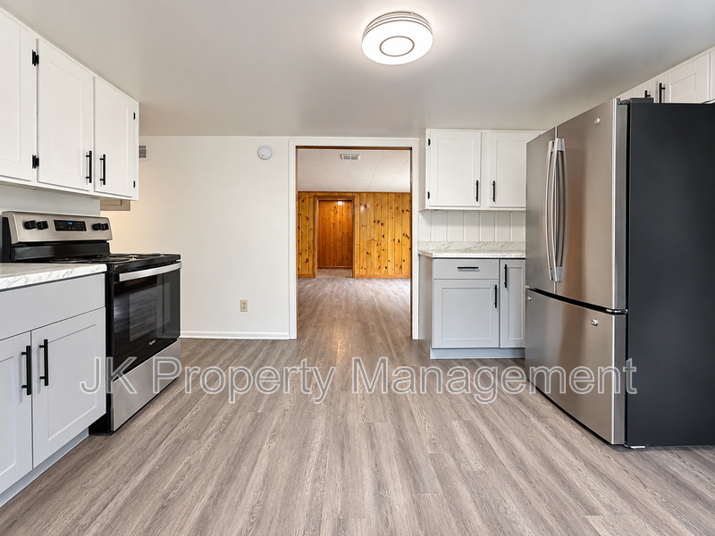 720 9th Ave Sw - Photo 2 of 28