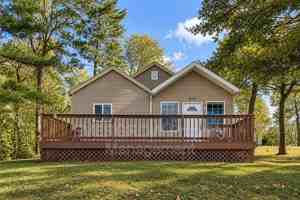 featured image of 514 W Broadway St
