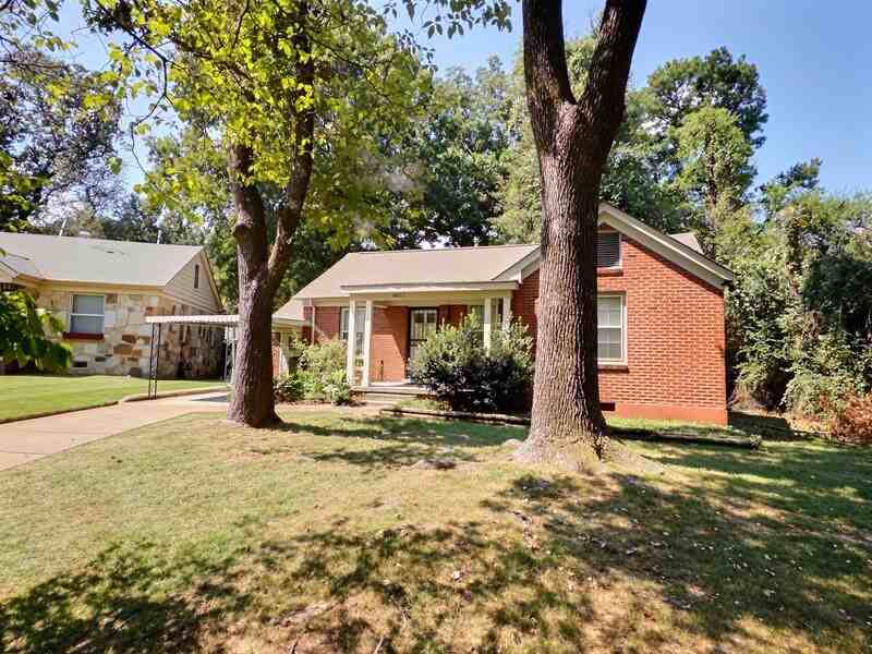 987 Parkhaven Ln - Photo 3 of 34