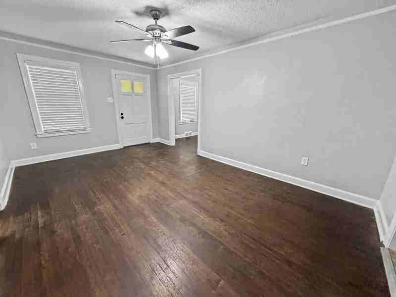 987 Parkhaven Ln - Photo 6 of 34