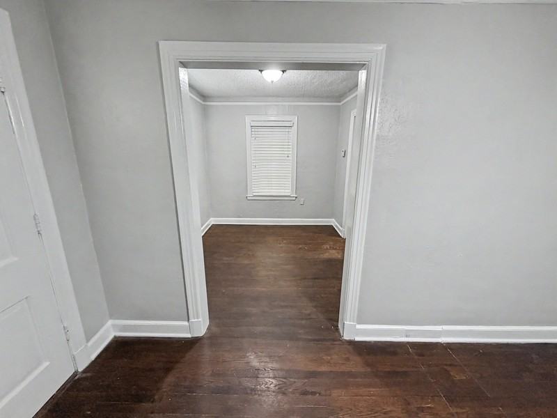 987 Parkhaven Ln - Photo 7 of 34