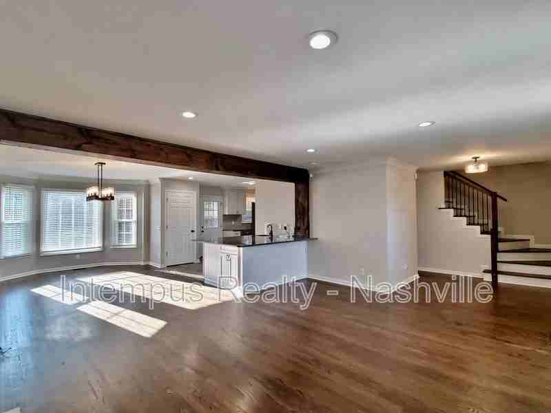 547 Hopewood Ct - Photo 3 of 30