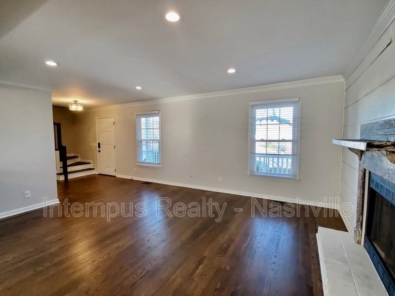 547 Hopewood Ct - Photo 4 of 30
