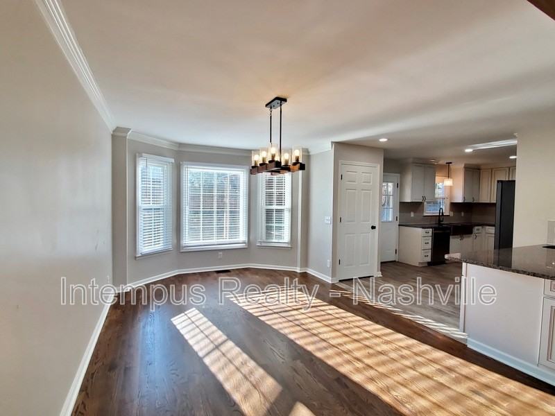 547 Hopewood Ct - Photo 6 of 30