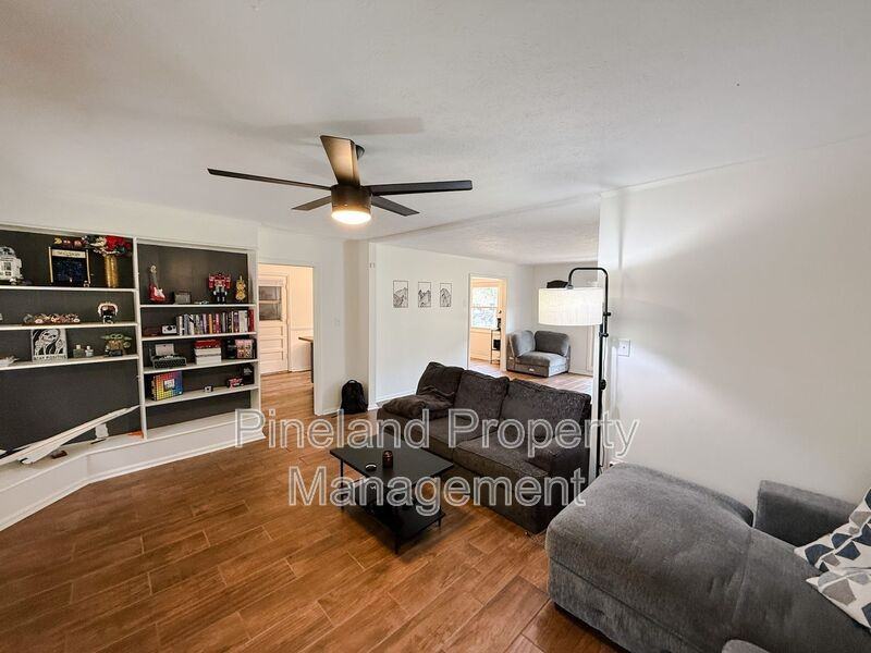 216 Haverhill Dr - Photo 5 of 22