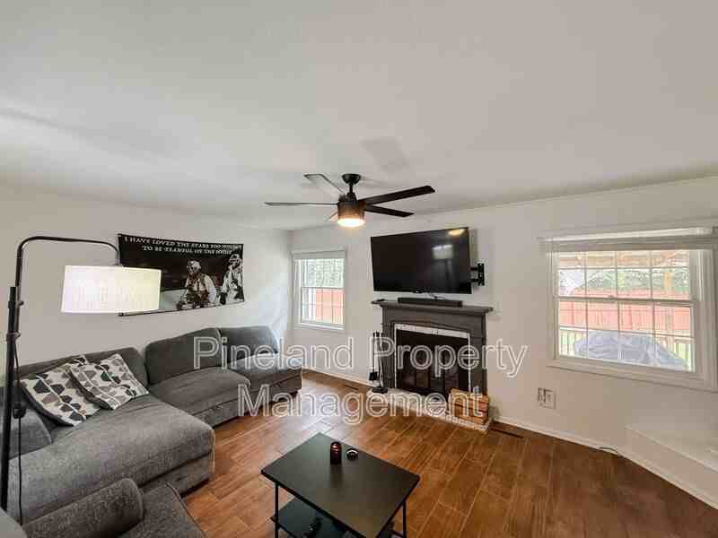 216 Haverhill Dr - Photo 6 of 22