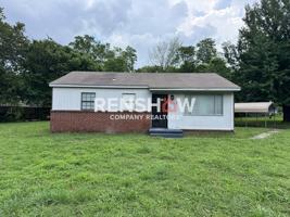 featured image of 3240 Madewell St