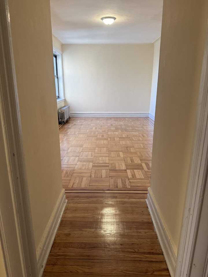 5009 Broadway #606 - Photo 3 of 6
