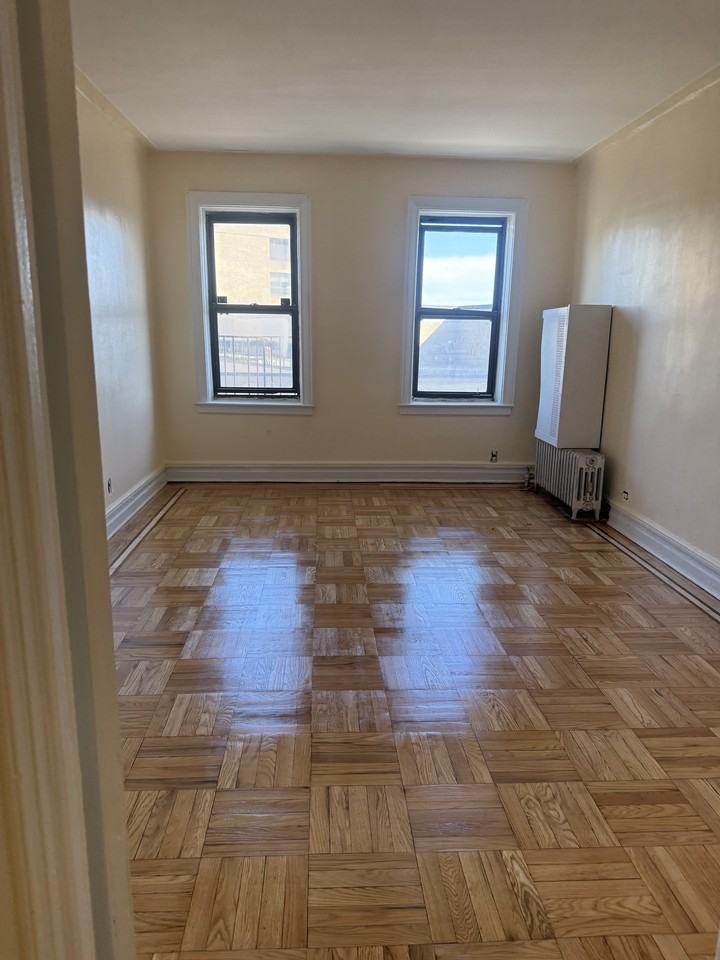 5009 Broadway #606 - Photo 4 of 6