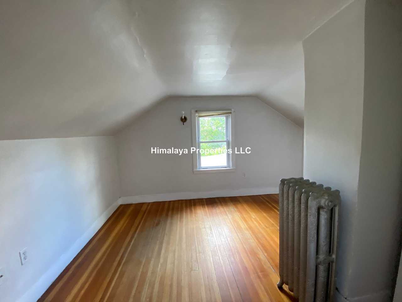 76 Curtis St #2 - Photo 5 of 10
