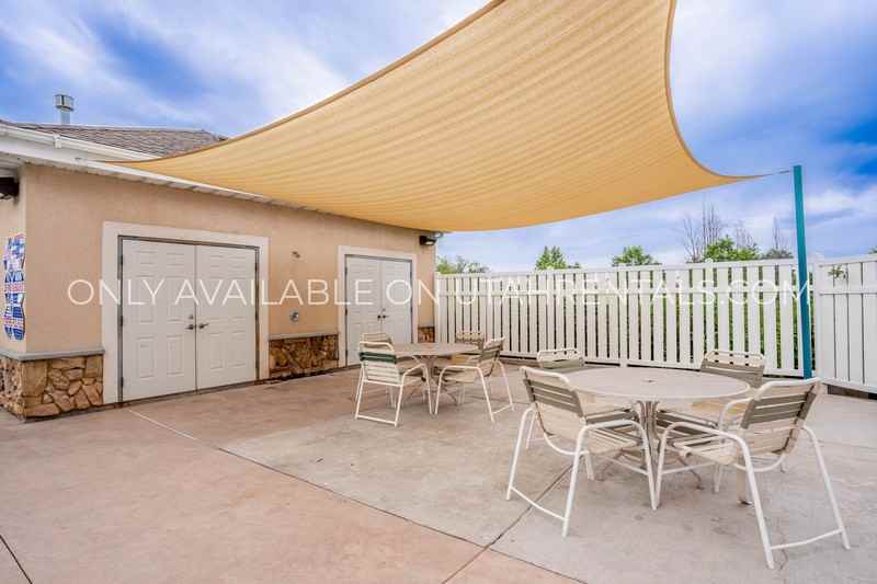 1043 Canyon Meadow Dr #7 - Photo 5 of 9