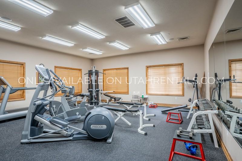 1043 Canyon Meadow Dr #7 - Photo 6 of 9
