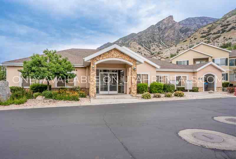 1043 Canyon Meadow Dr #7 - Photo 7 of 9