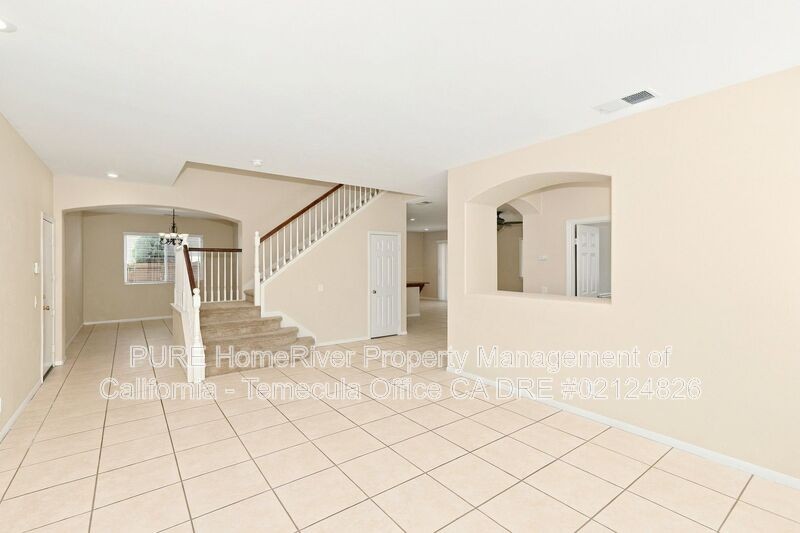 41716 Monterey Pl - Photo 4 of 44