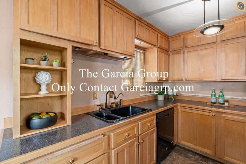 843 Sw Broadway Dr #61 - Photo 2 of 32