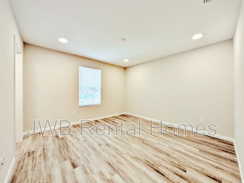 5823 Castellano Ave - Photo 6 of 17