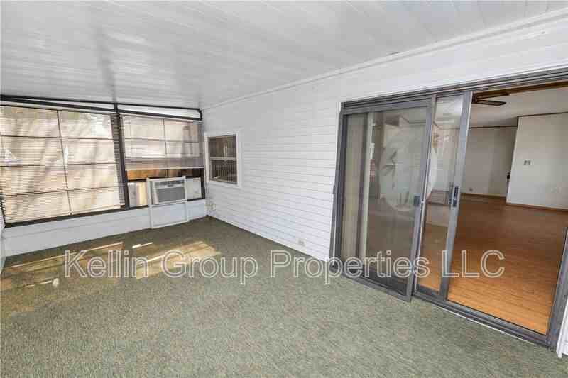 1706 Fox Hill Dr - Photo 6 of 38
