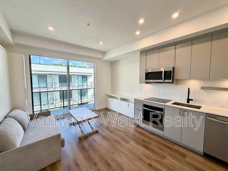 1200 Devonshire Ave - Photo 5 of 25