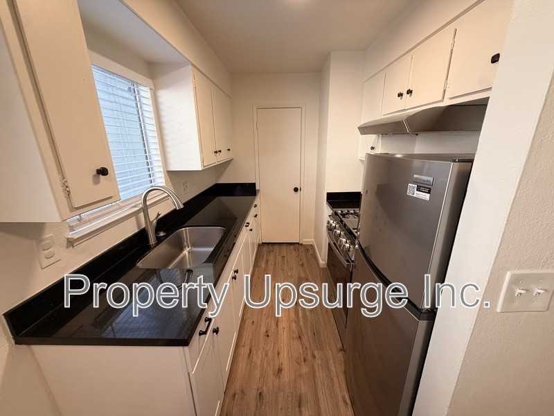 2045 Shasta St #12 - Photo 5 of 15
