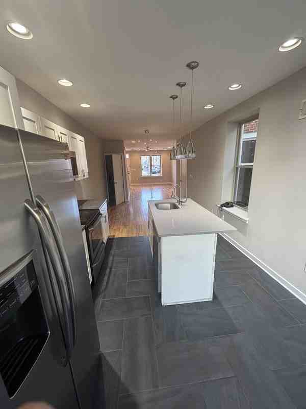 2615 Dickinson St - Photo 3 of 15