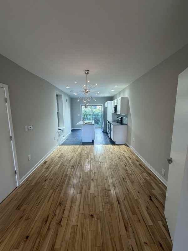2615 Dickinson St - Photo 7 of 15