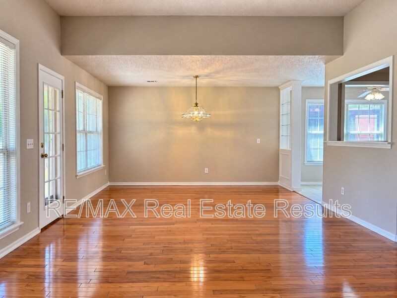 306 Old Forge Dr - Photo 6 of 28