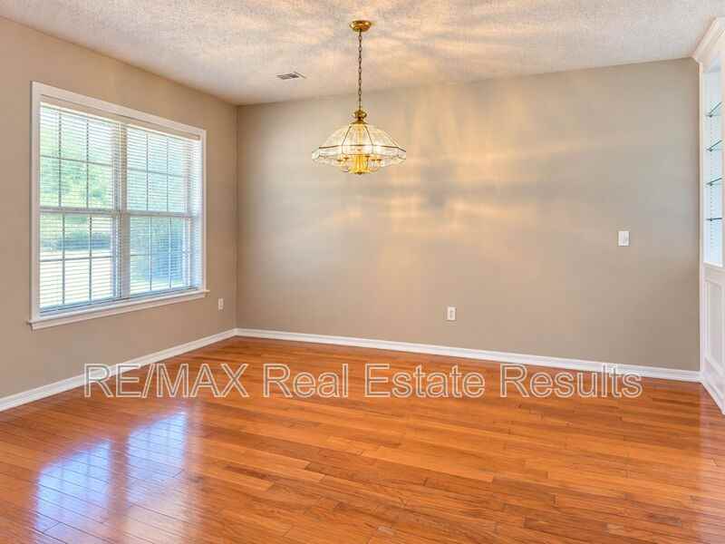 306 Old Forge Dr - Photo 7 of 28