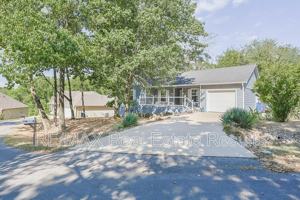 featured image of 6 Sennen Ln