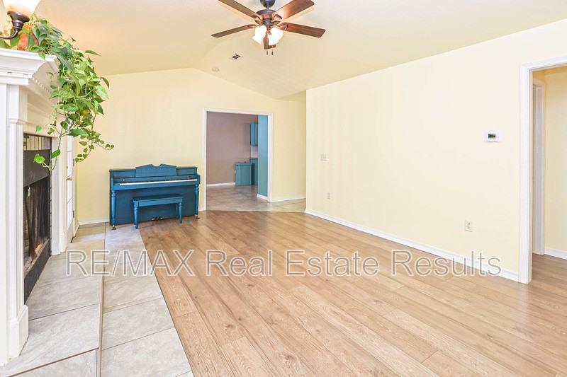 6 Sennen Ln - Photo 5 of 26