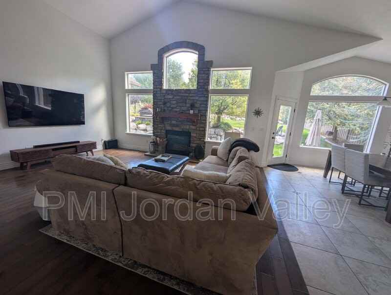 14457 S Gray Fox Dr #1stFL - Photo 5 of 30